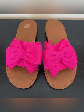 Hot Pink Fabric Bow Sandals Womens Size 8.5 Slides Flats Barbiecore Resortwear